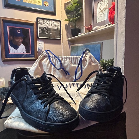 Luis Vuitton casual shoes - Picture 1 of 11
